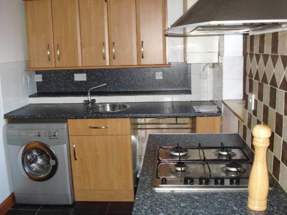 2 bedroom Detached t...